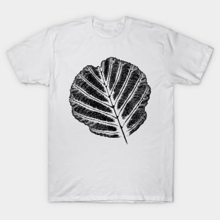 Leaf - Ash Tree / Nature & Plant Design T-Shirt